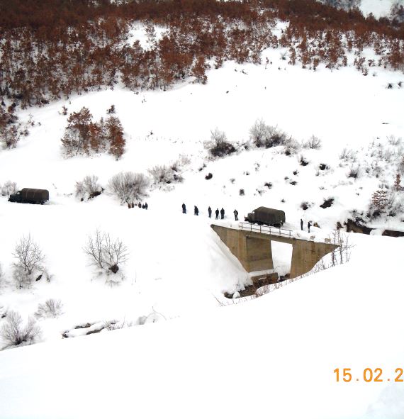 Albanien – Winterhilfe 2013 durch Brennholz, Kleidung und Lebensmittel