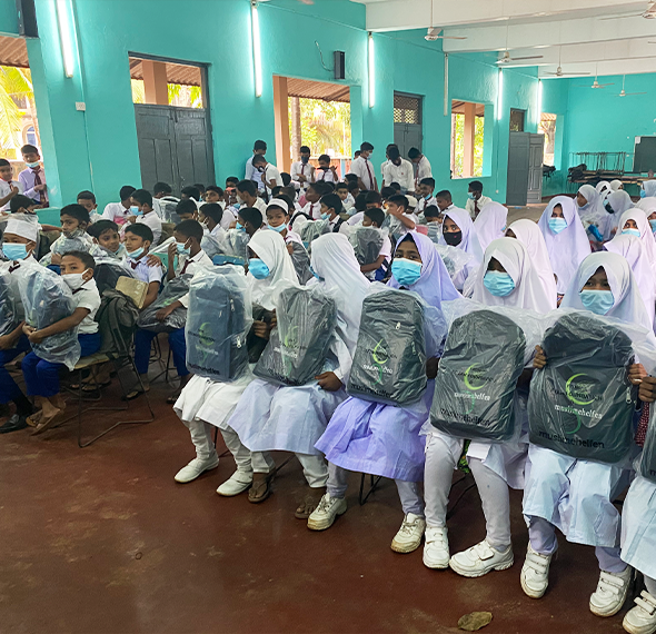 Sri Lanka – Zweite Verteilung von Schulsachen 2020