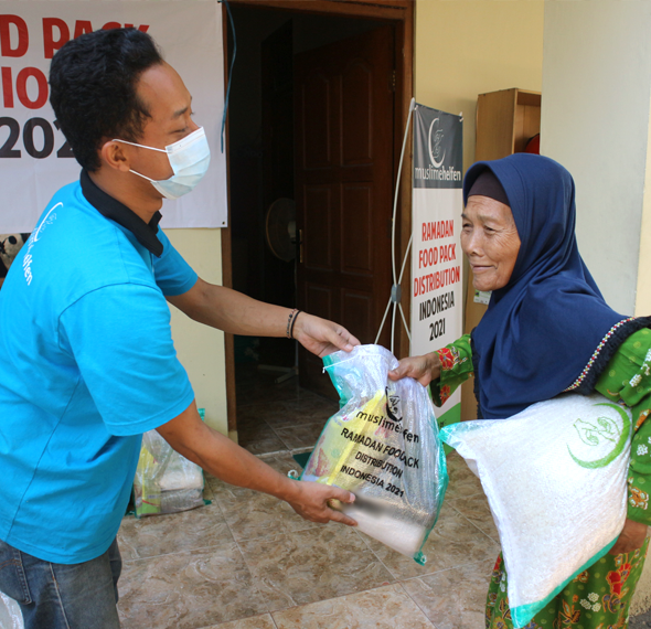 Bei der Verteilung von Lebensmittelpaketen im Ramadan konnten 630 bedürftige Familien berücksichtigt werden