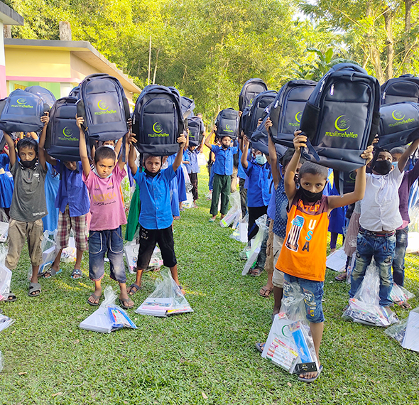 Bei der Verteilung von Schulsachen konnten1030 bedürftige Kinder berücksichtigt werden