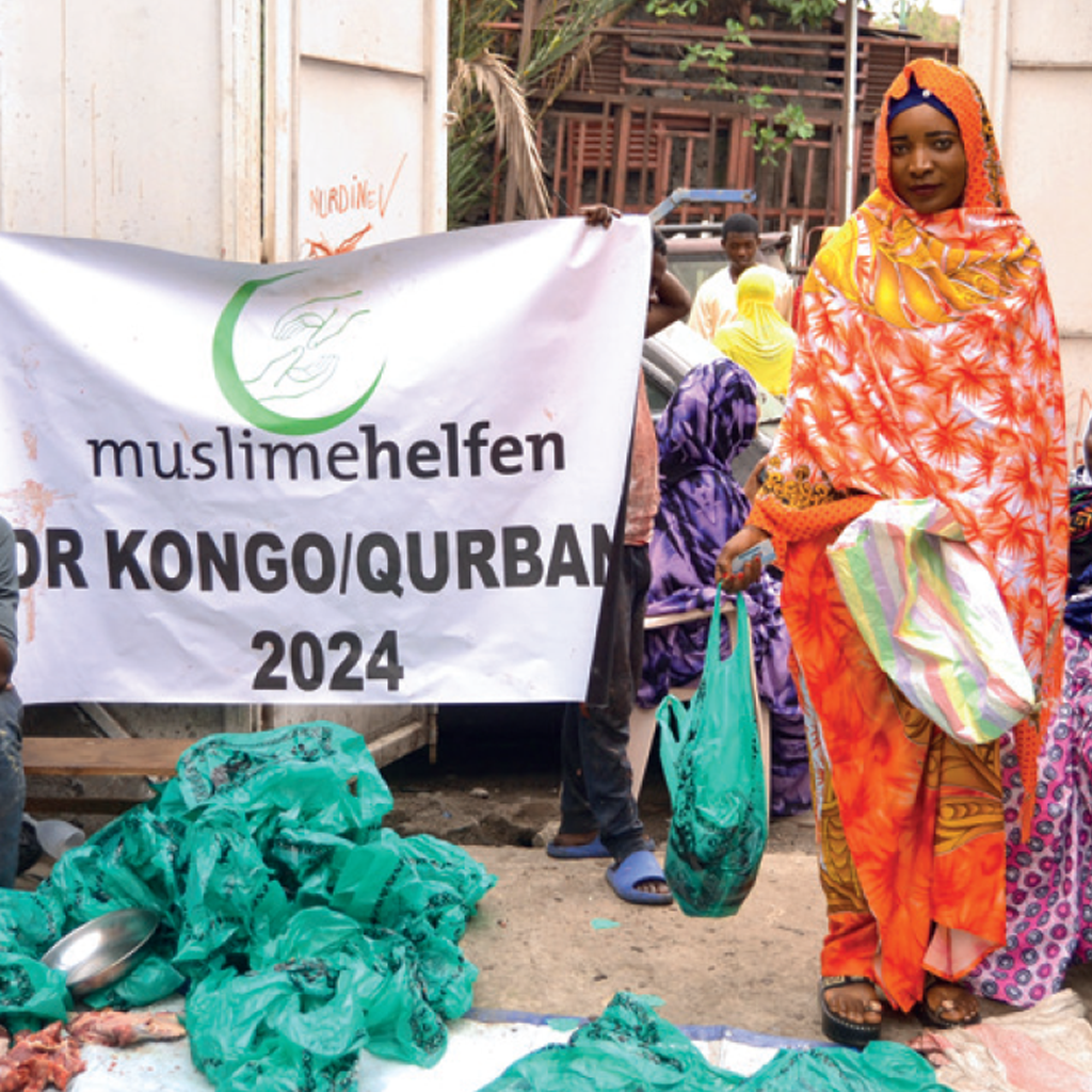 Empfang des Kurban-Fleischs in der D.R. Kongo.